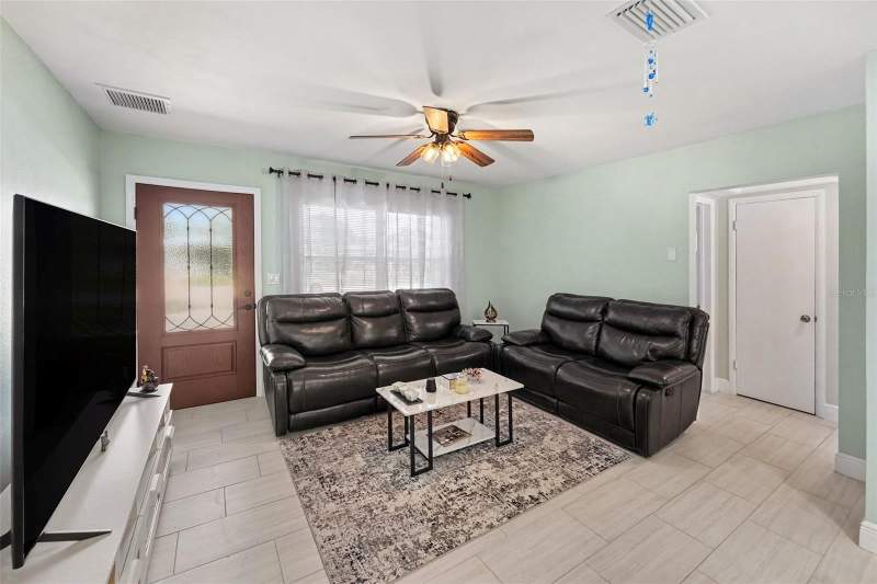 3 bedroom Single Family Residence at 1935 Atlantis Drive, Sunset Point Estates, Clearwater — photo 5