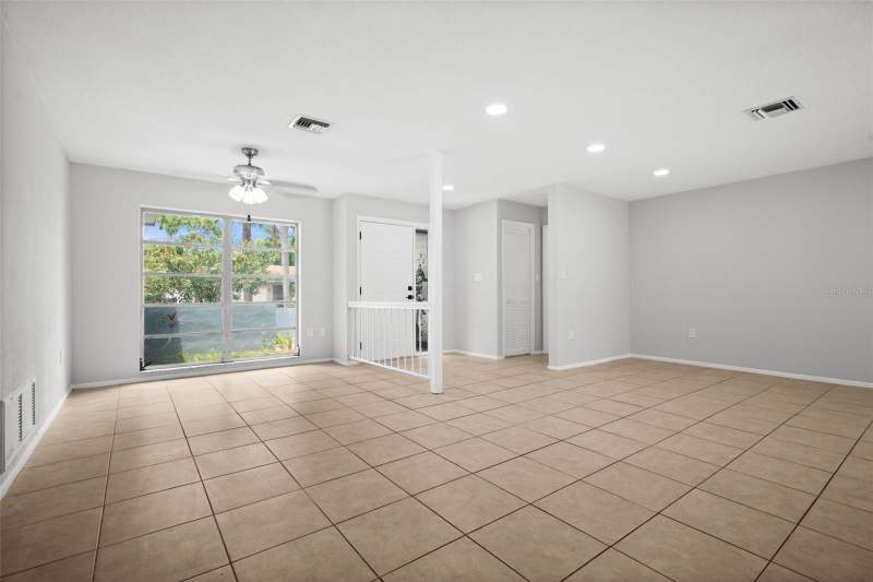 4 bedroom Single Family Residence at 504 Bamboo Court, Oakleaf Village, Tarpon Springs — photo 3