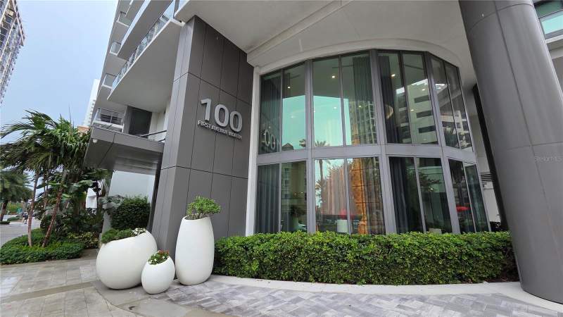 2 bedroom Condominium at 100 1st Avenue #2406, One St Petersburg Condo, St Petersburg — photo 2