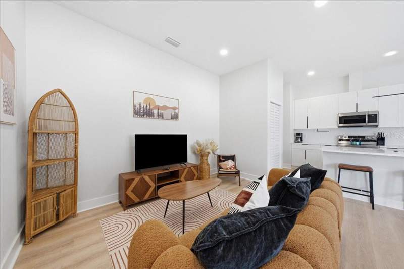 4 bedroom Single Family Residence at 2644 42nd Avenue, Clear Vista, St Petersburg — photo 3