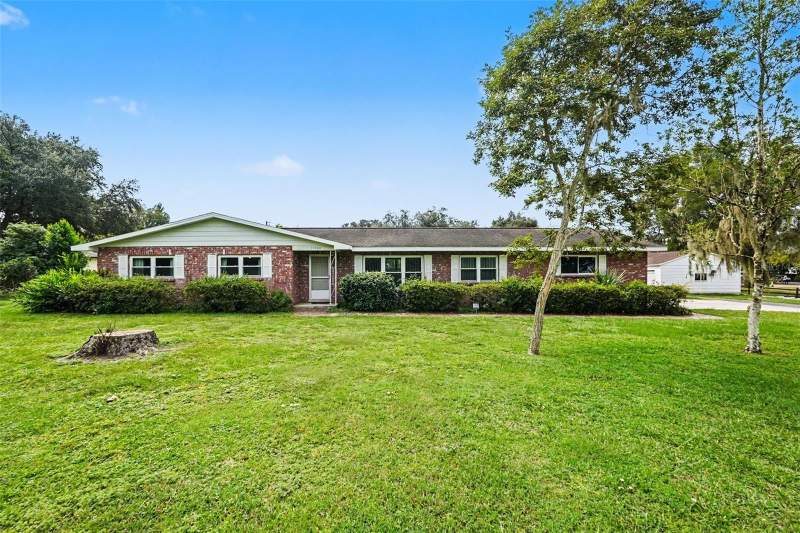 3 bedroom Single Family Residence at 39800 County Road 54, Zephyrhills Colony Co, Zephyrhills — photo 2