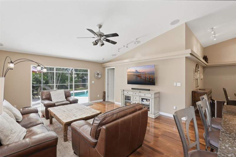 3 bedroom Single Family Residence at 4989 162nd Avenue, Pinellas Groves, Clearwater — photo 5