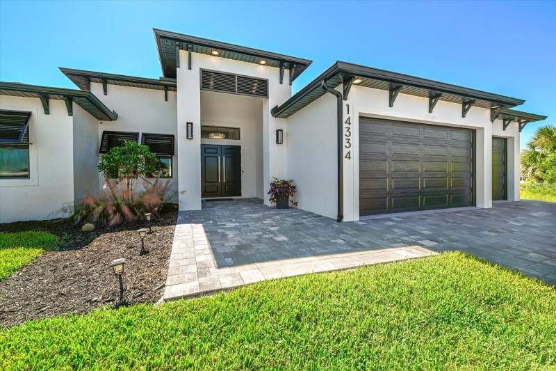 3 bedroom Single Family Residence at 14334 Maysville Circle, Port Charlotte Sec 87, Port Charlotte — photo 2