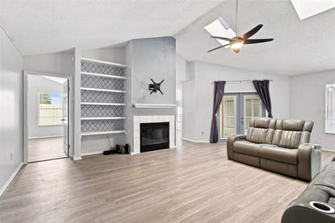 7123 Silvermill Drive, Tampa FL - photo 14 of 71
