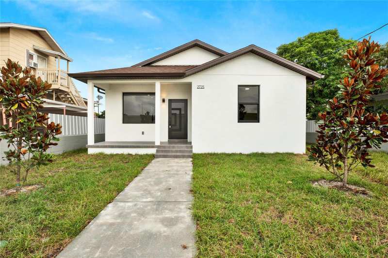 3 bedroom Single Family Residence at 2725 W Green Street, Mac Farlanes Rev Map Of Add, Tampa — photo 1