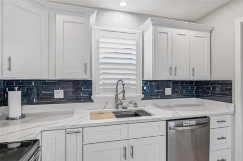 4320 Floramar Terrace, New Port Richey FL - photo 13 of 50