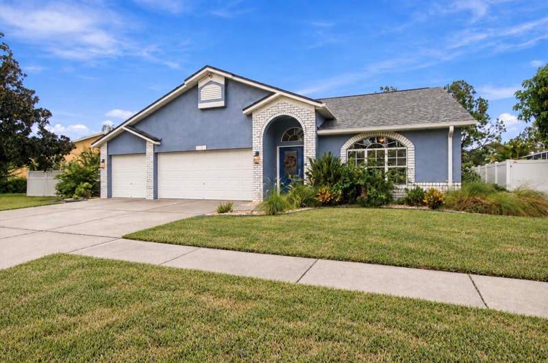 3 bedroom Single Family Residence at 10810 Sailbrooke Drive, Summerfield Village 1 Tr 7, Riverview — photo 2