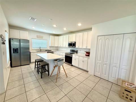 4910 Coral Castle Drive, Kissimmee FL - photo 12 of 37