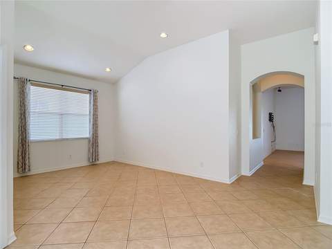 220 Ronja Lane, Valrico FL - photo 8 of 95