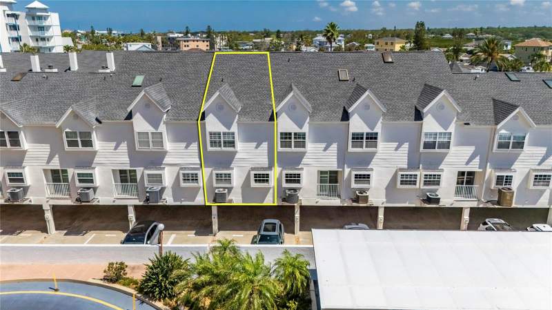 2 bedroom Townhouse at 17960 Gulf Blvd #108, Sunset Reef, Redington Shores — photo 5