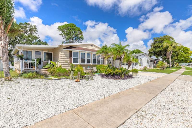 2 bedroom Manufactured Home at 733 Indian Hill Drive, Laurelwood Mobile Estates Unit 01, Port Orange — photo 3
