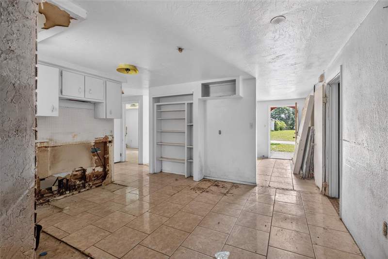 2 bedroom Single Family Residence at 6701 Pomander Avenue, Temple Terrace Manor, New Port Richey — photo 5
