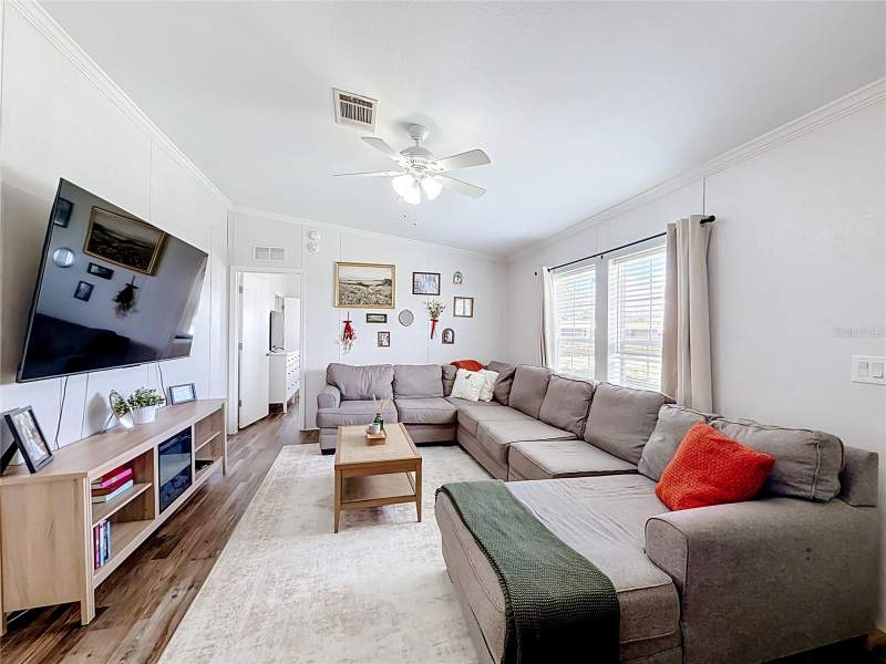 3 bedroom Manufactured Home at 25110 Alamanda Dr, Astatula Meadows Sub, Astatula — photo 3