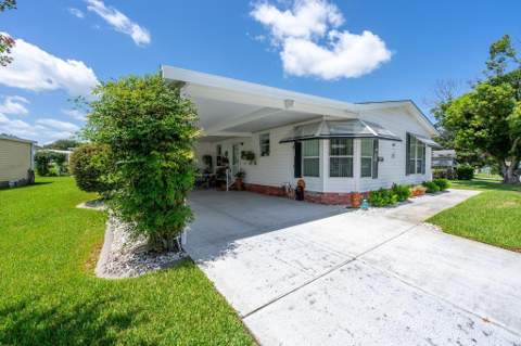 1226 Pompano Lane, Lady Lake FL - photo 11 of 63