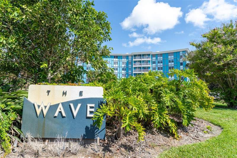 1 bedroom Condominium at 3315 58th Avenue #512, Wave The Condo, St Petersburg — photo 2