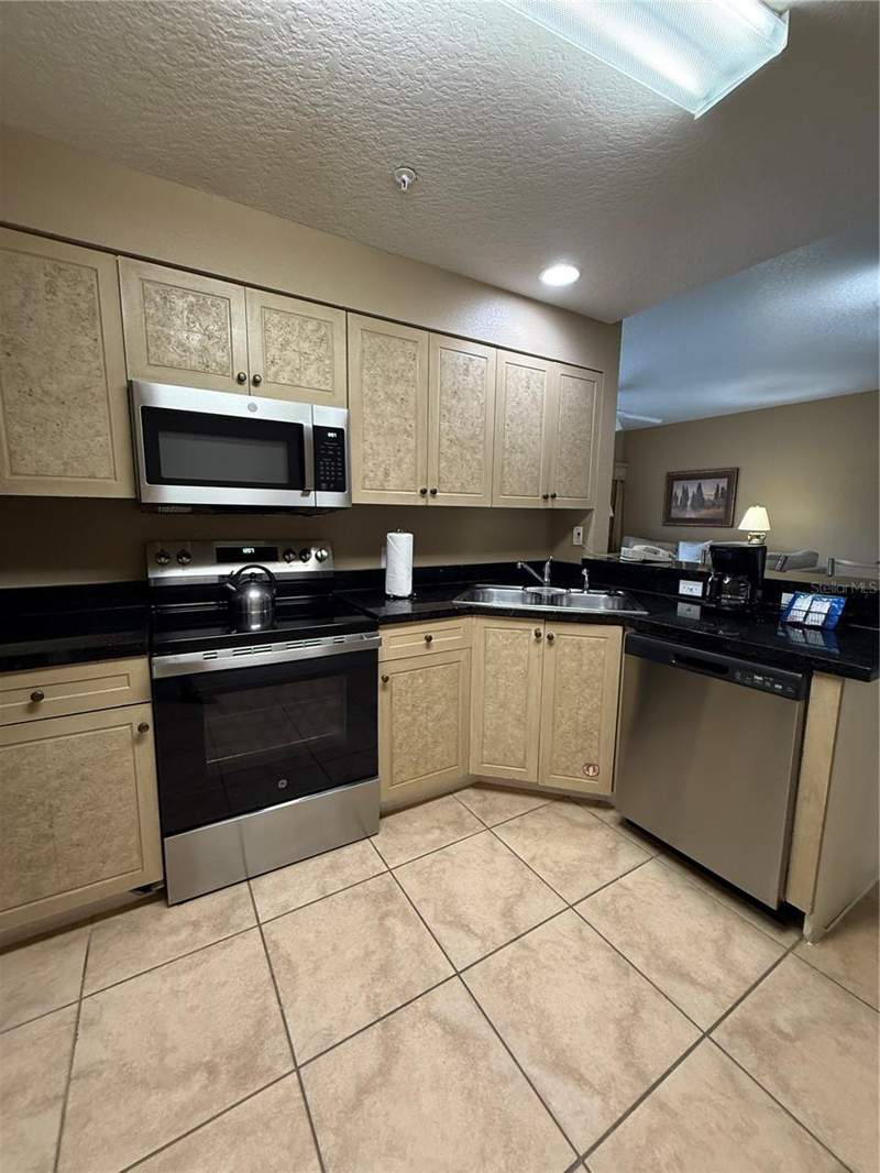 2 bedroom Condominium at 8601 WORLDQUEST BOULEVARD #3-303, WORLDQUEST RESIDENCE, ORLANDO — photo 3
