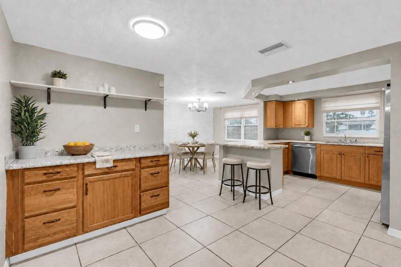 2 bedroom Single Family Residence at 9203 Greenbriar Lane, Regency Park, Port Richey — photo 3