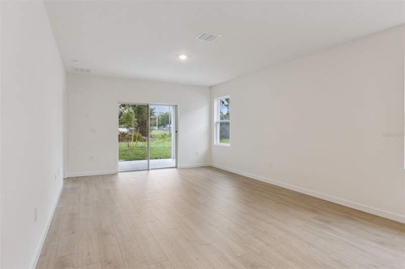 3 bedroom Single Family Residence at 1364 Grand Flora Lane, Concorde Ph 3, Sanford — photo 4