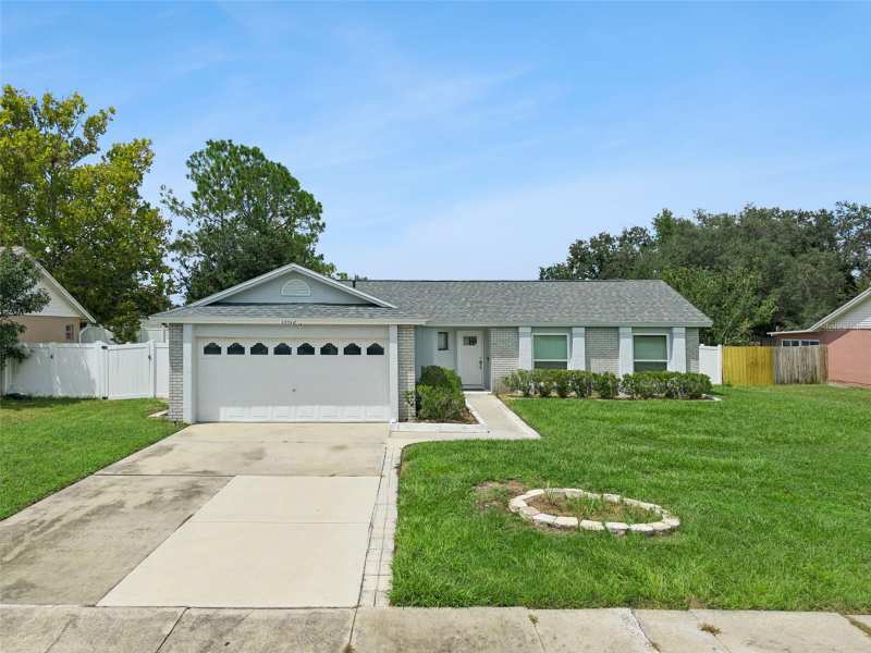 4 bedroom Single Family Residence at 15512 Hidden Lake Circle, Greater Hills Ph 03 Tr A & B, Clermont — photo 1