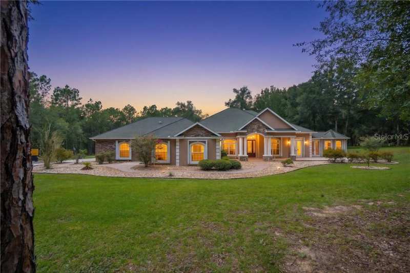5 bedroom Single Family Residence at 9810 S Berkshire Avenue, Inverness, Inverness — photo 1
