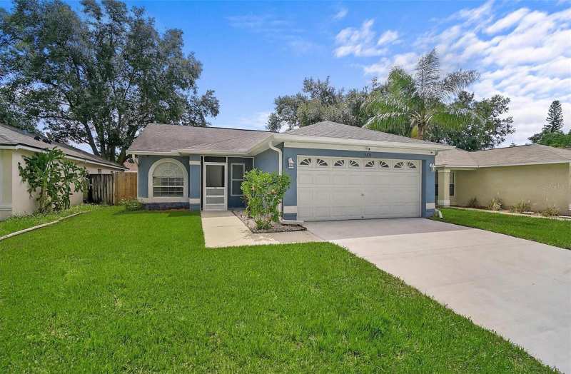 3 bedroom Single Family Residence at 13616 Laraway Drive, Summerfield Village II Tr 5, Riverview — photo 1