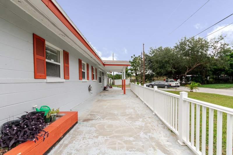 4 bedroom Single Family Residence at 7200 8th Street, Chatham Park, St Petersburg — photo 3