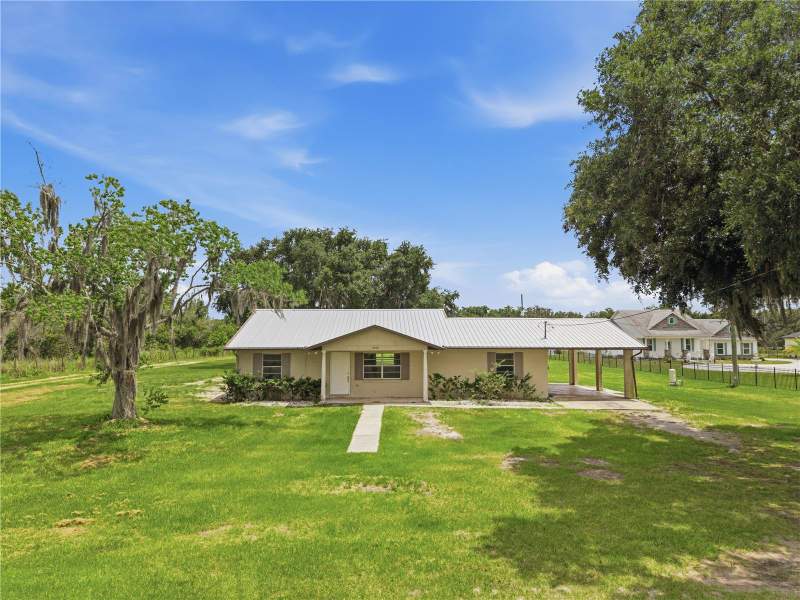 3 bedroom Single Family Residence at 2000 Parkway Avenue, McCools Add To Kissimmee Park, St Cloud — photo 2