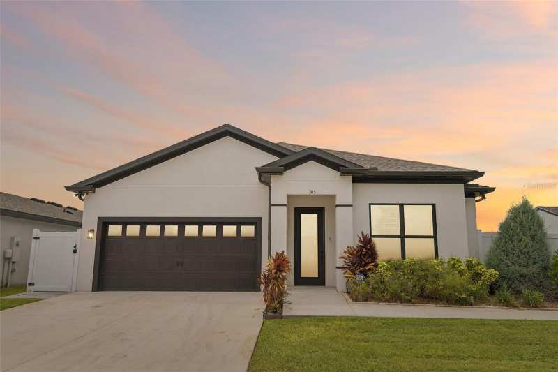 3 bedroom Single Family Residence at 1305 Ahoy Avenue, Crossing/Palm River, Tampa — photo 1