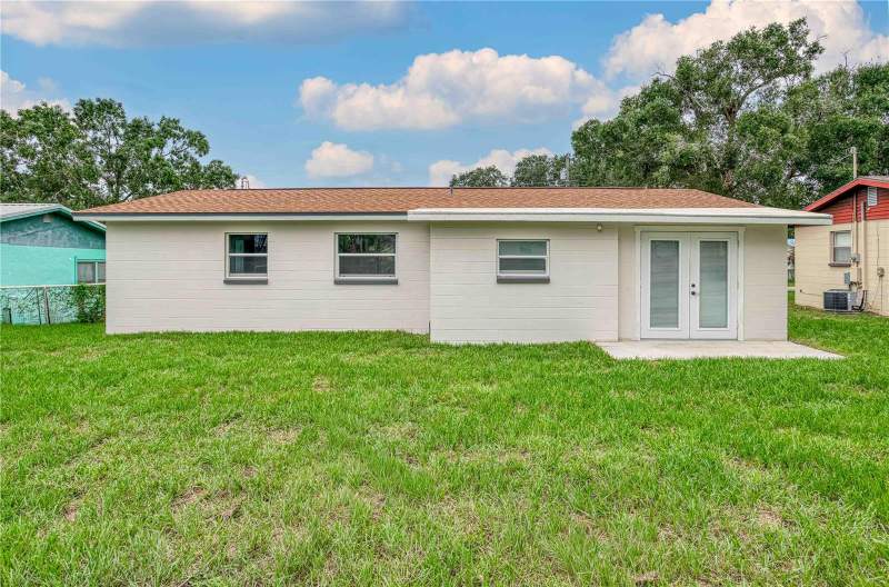 3 bedroom Single Family Residence at 717 W Winifred Street, Oak View Sub, Avon Park — photo 3