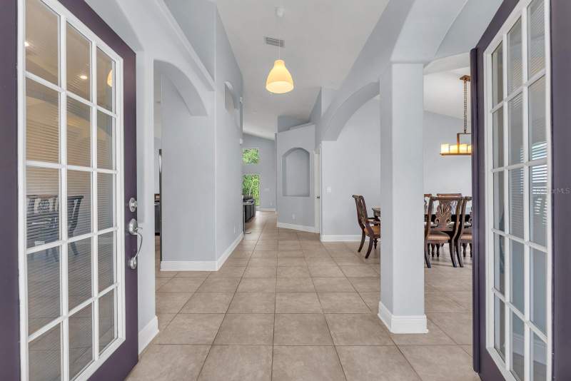 5 bedroom Single Family Residence at 16405 Bridgewalk Drive, Fishhawk Ranch Ph 2 Prcl, Lithia — photo 3