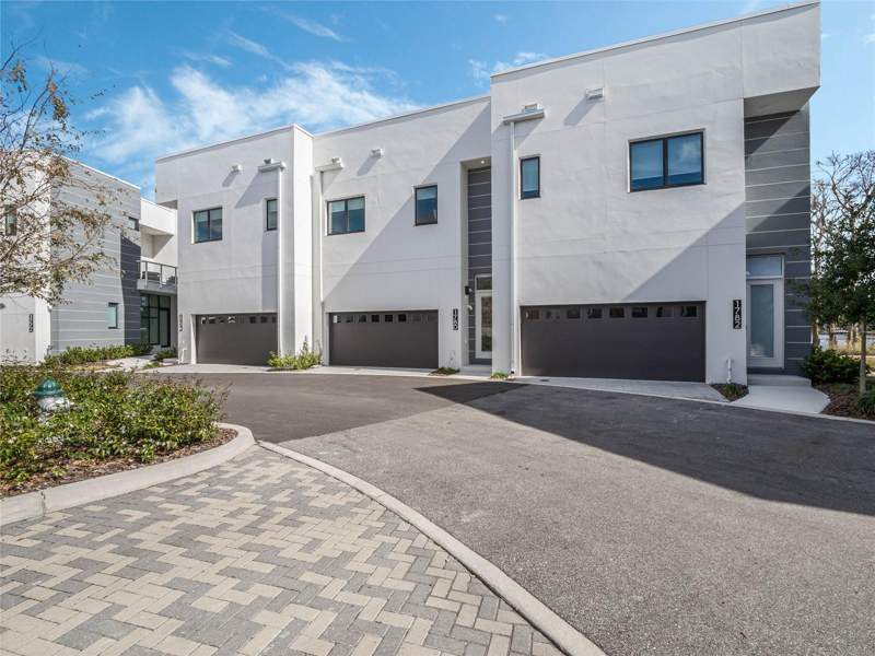 Mondrian Winder Park Townhomes