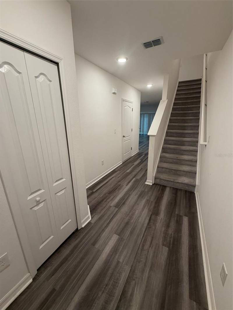 3 bedroom Townhouse at 4743 Deer Track Street, Cp & Williams Twnhms, Tampa — photo 2