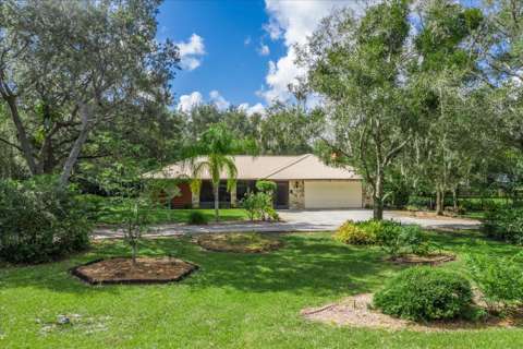 1273 Scrub Jay Trail, home for sale in Frostproof 33843