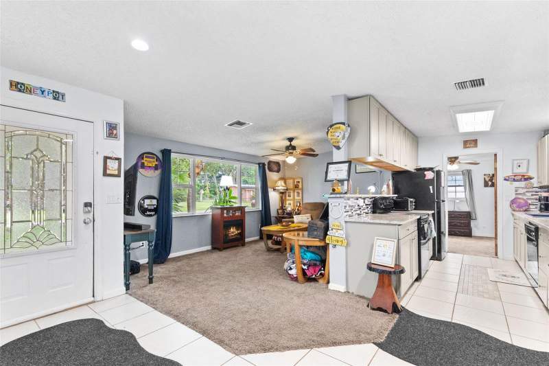 4 bedroom Single Family Residence at 1807 Carlton Drive, Carlton Terrace, Clearwater — photo 4
