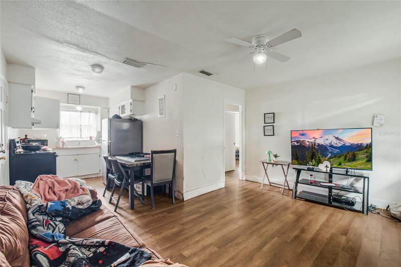 2 bedroom Single Family Residence at 4135 RALEIGH STREET, LAKE MANN SHORES, ORLANDO — photo 3