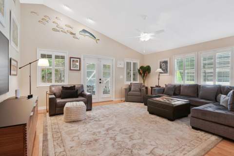 940 Wisconsin Avenue, Palm Harbor FL - photo 15 of 71