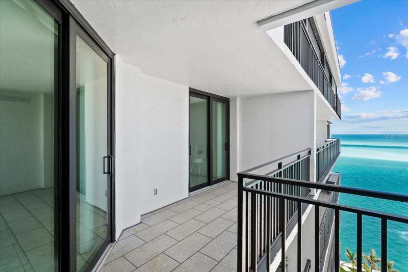 1 bedroom Condominium at 4822 Ocean Boulevard #11E, Siesta Towers, Sarasota — photo 1
