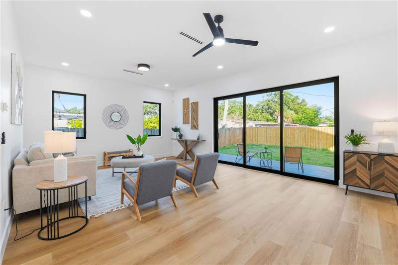 4 bedroom Single Family Residence at 3531 81st Street, Jungle Terrace Sec D, St Petersburg — photo 3