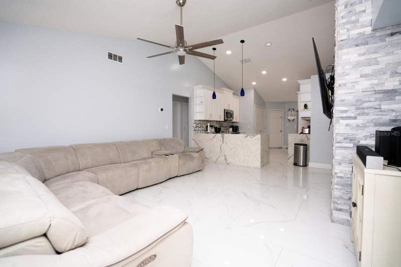 4 bedroom Single Family Residence at 6502 Yellowhammer Avenue, Eaglebrook Ph 2, Tampa — photo 4