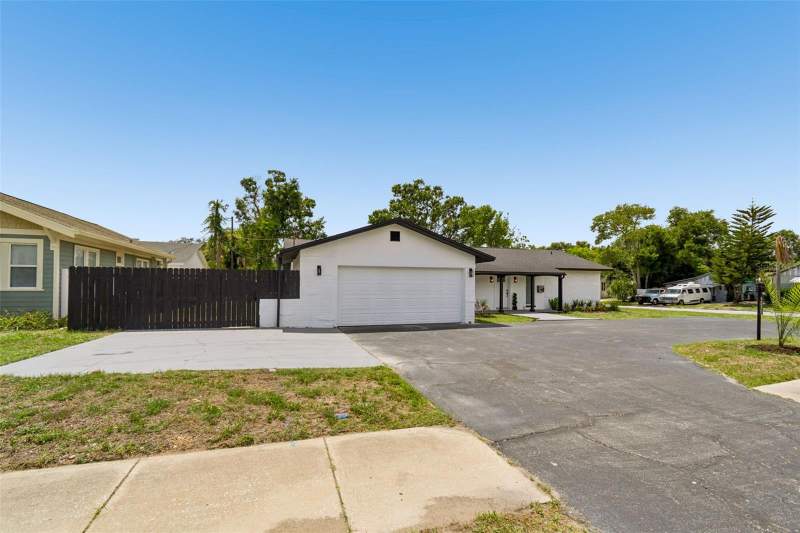 3 bedroom Single Family Residence at 1530 49th Street, Disston Hills Sec A & B, St Petersburg — photo 4