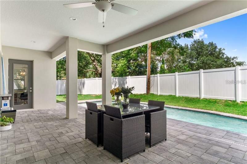 4 bedroom Single Family Residence at 2234 Howard Drive, Lake Forest Park, Winter Park — photo 2