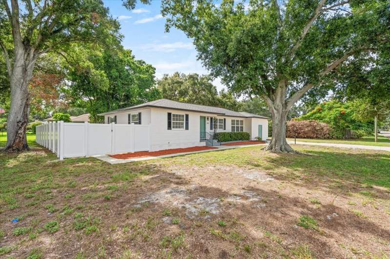 3 bedroom Single Family Residence at 125 61st Street, Lake Pasadena Dev, St Petersburg — photo 4