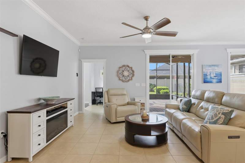 2 bedroom Single Family Residence at 902 Tidal Pond Drive, Cascades/Groveland-Ph 5, Groveland — photo 3