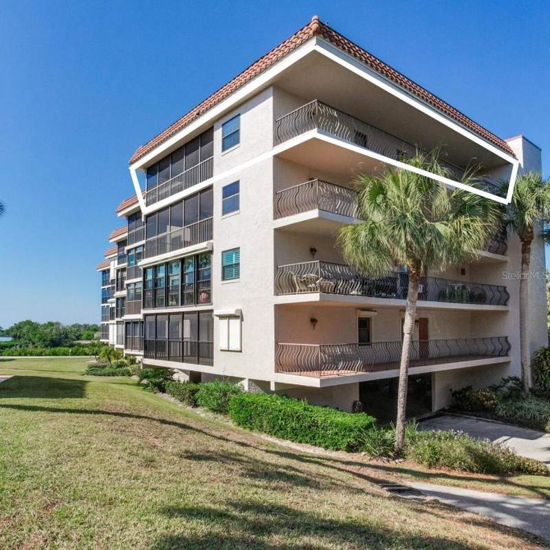 Gulf Front Lagoon Condo