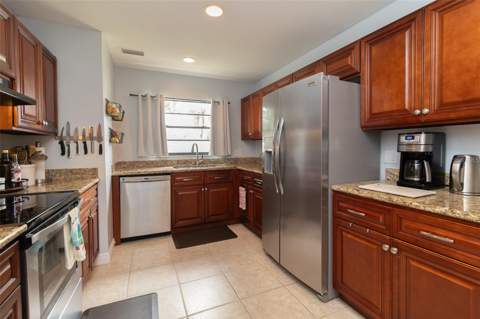 1005 Tranquiview Lane, Valrico FL - photo 9 of 48