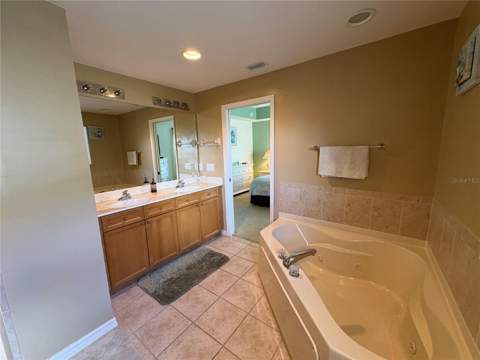 10031 Lake Cove Drive #201, Fort Myers FL - photo 9 of 37