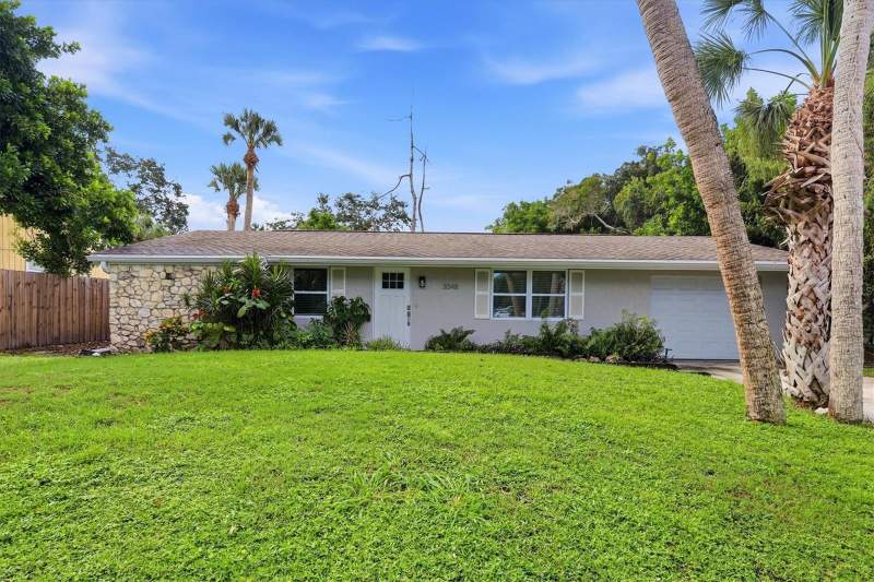3 bedroom Single Family Residence at 3048 Savage Road, Palm Lakes, Sarasota — photo 3