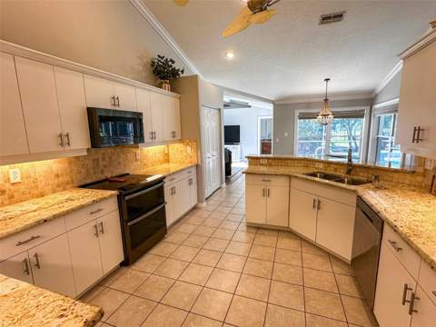 9233 Irondale Lane, Hudson FL - photo 14 of 42