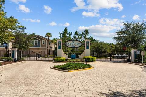 14221 Pondhawk Lane, Tampa FL - photo 6 of 59