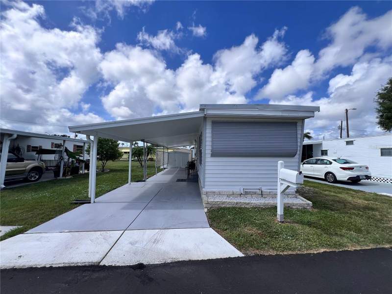 1 bedroom Mobile Home at 12674 Seminole Boulevard #C35, Midway Trailer Court Unrec, Largo — photo 3